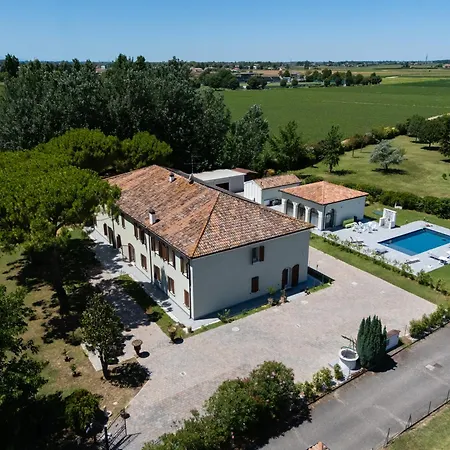 I 2 Pini Room&breakfast 4* Portomaggiore